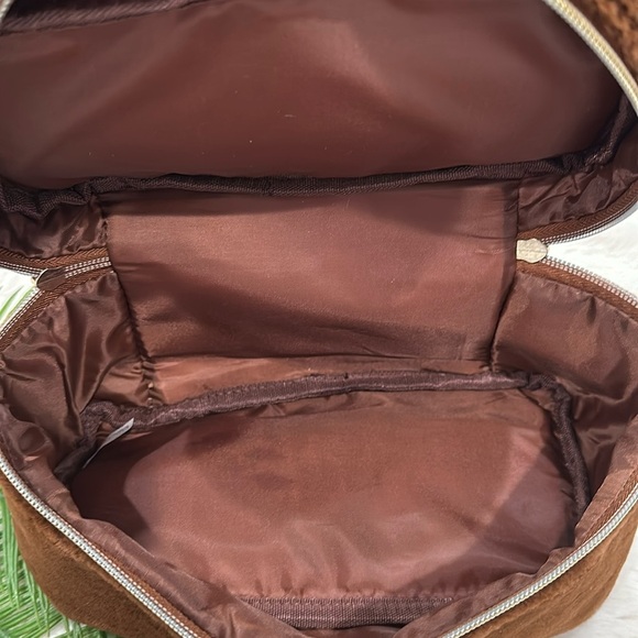 NWOT Ulta Brown Faux Fur Cosmetic Train Case - Picture 2 of 2